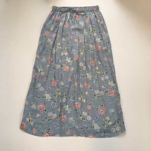Eddie Bauer Dresses & Skirts - ❤️Eddie Bauer Floral Print Skirt 100%Rayon Sz S/P